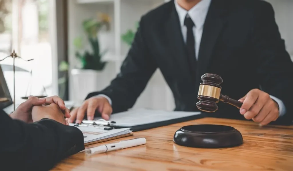 Lawyers Handle Insurance Negotiations